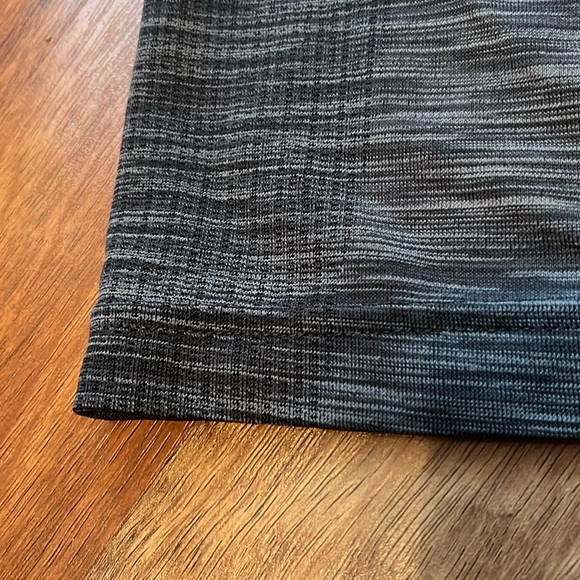 BNWOT under Armour fitted heat gear - Picture 6 of 11